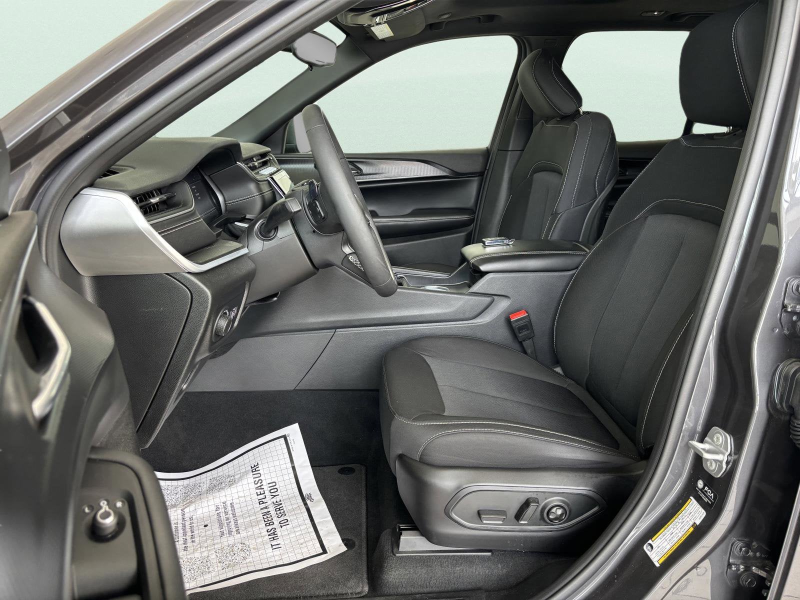 2024 Jeep Grand Cherokee Laredo X