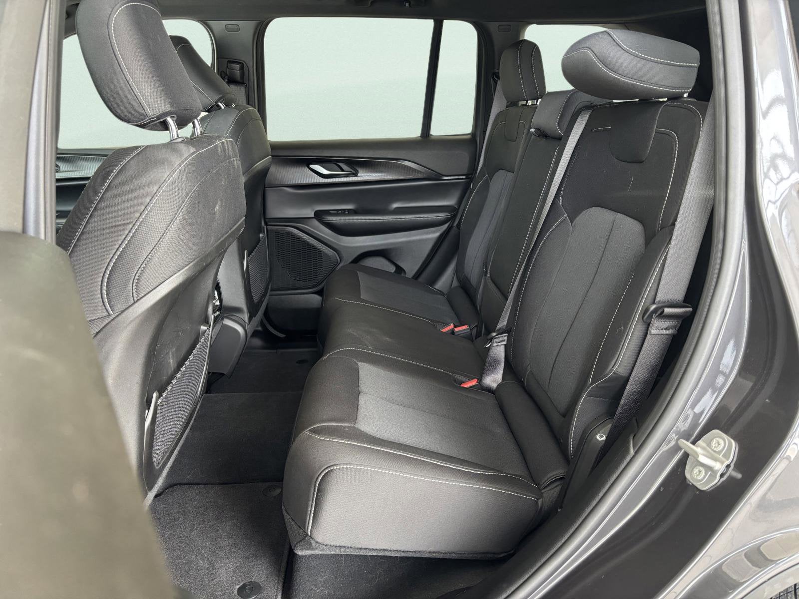 2024 Jeep Grand Cherokee Laredo X