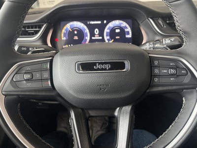2026 Jeep Grand Cherokee Laredo Altitude