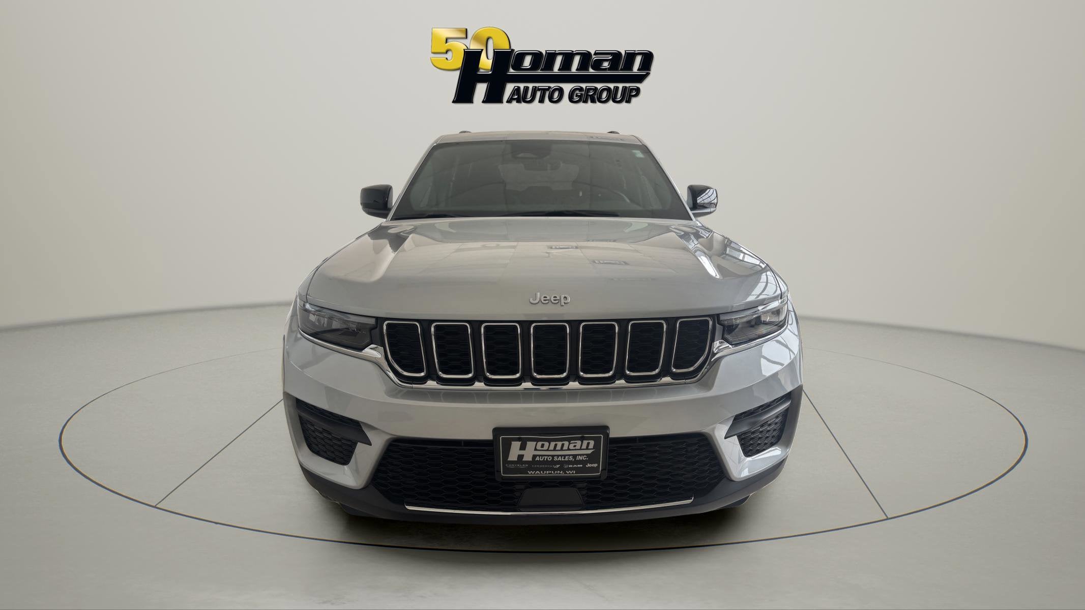 2026 Jeep Grand Cherokee Laredo Altitude