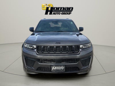 2026 Jeep Grand Cherokee Laredo Altitude