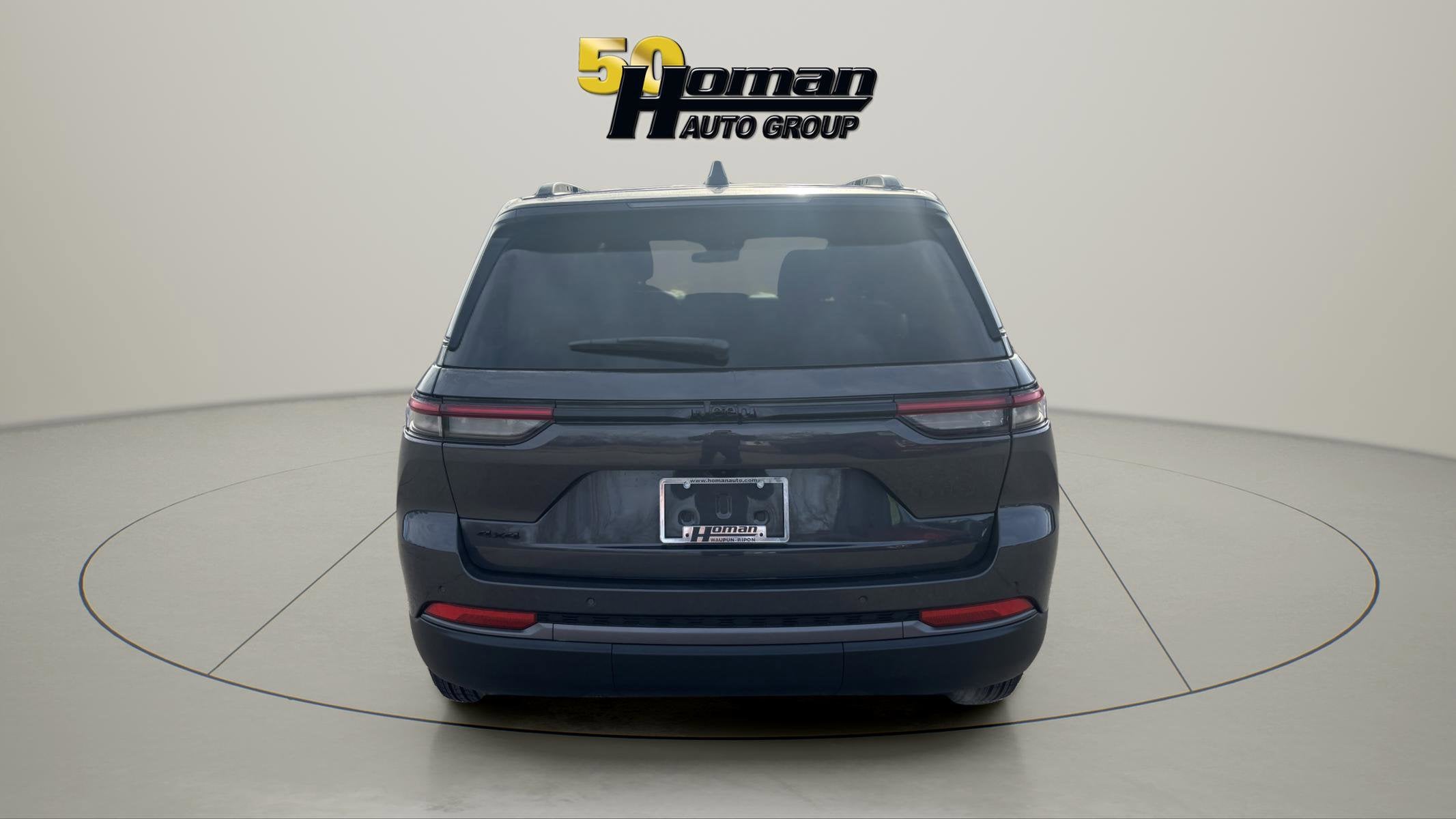 2026 Jeep Grand Cherokee Laredo Altitude