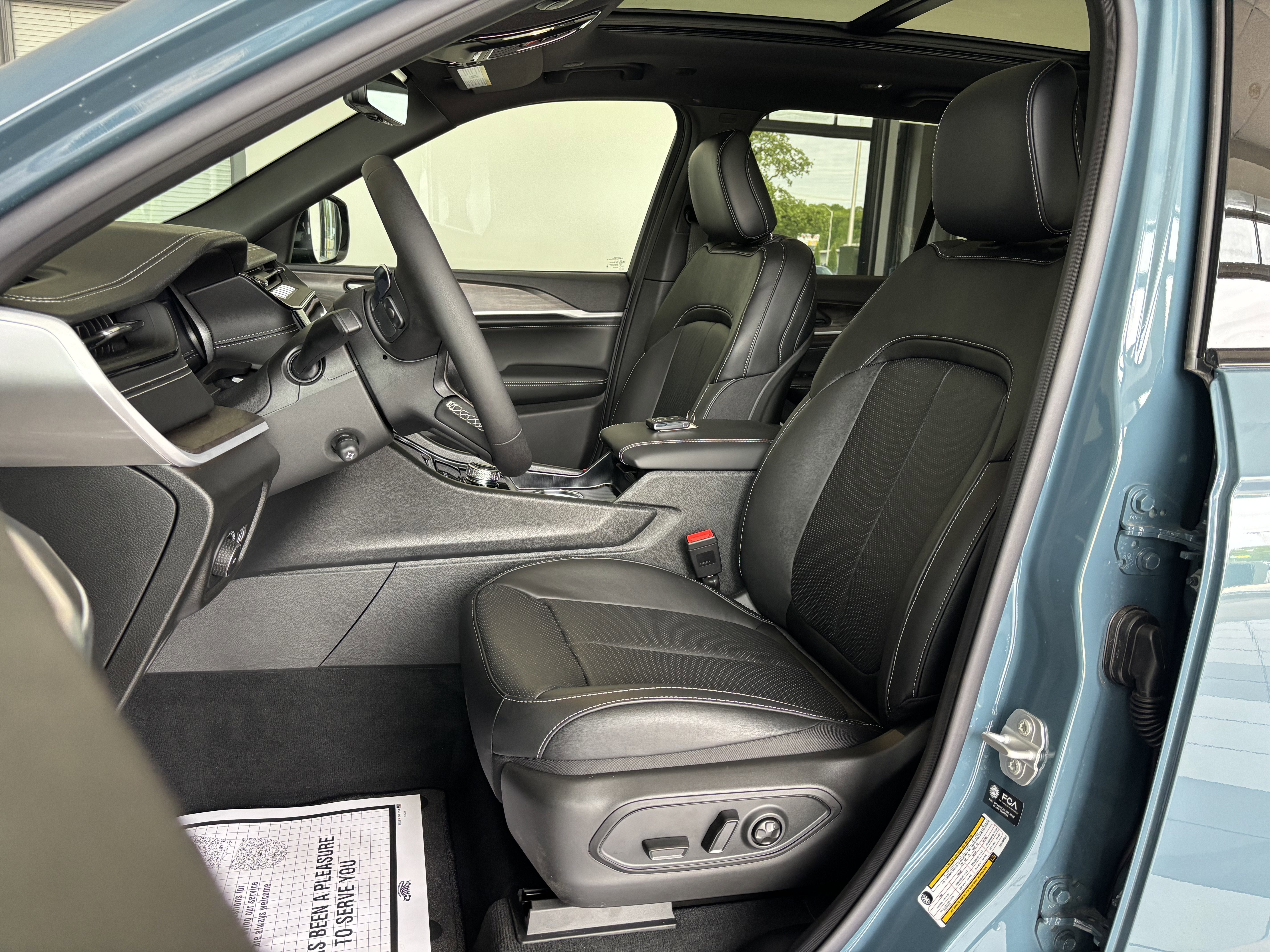 2026 Jeep Grand Cherokee Limited Reserve