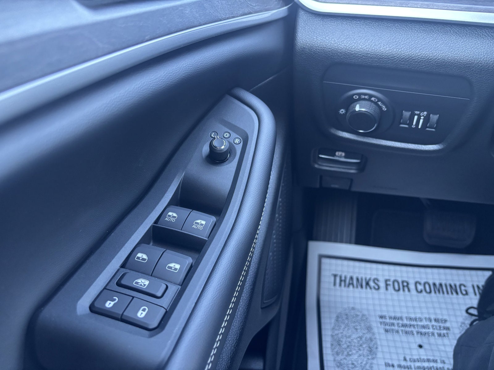 2027 Jeep Grand Cherokee L Laredo Altitude