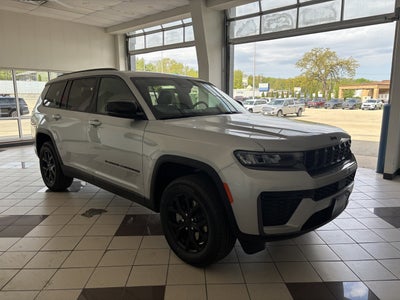 2026 Jeep Grand Cherokee L Laredo Altitude