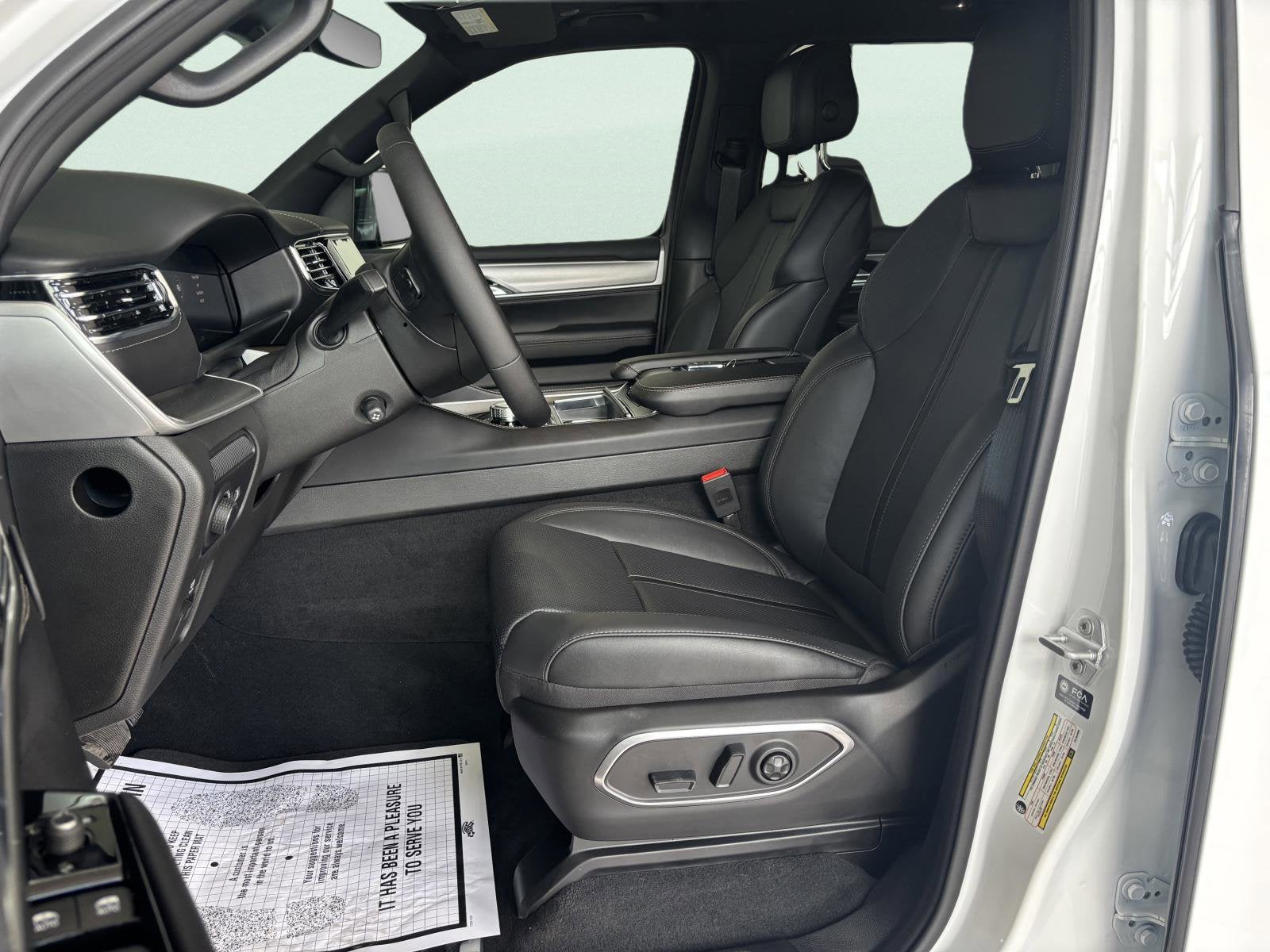 2026 Jeep Grand Wagoneer Limited Reserve