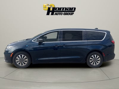 2025 Chrysler Pacifica Hybrid Hybrid Select